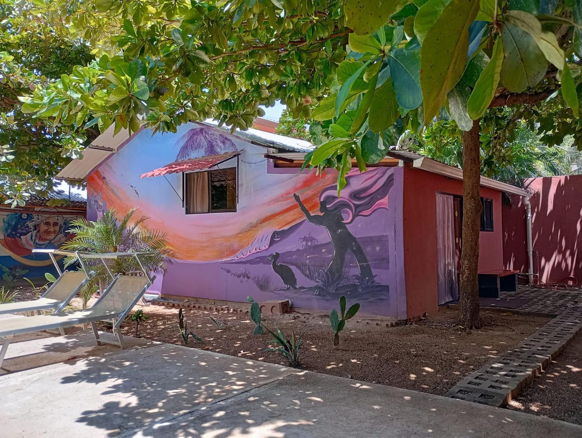 Tamahostel & Glamping Tamarindo Exterior foto